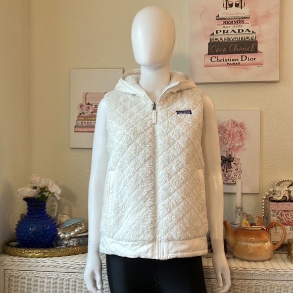 Patagonia Jackets & Blazers - Patagonia Los Gatos ivory reversible hooded fleece vest size Small